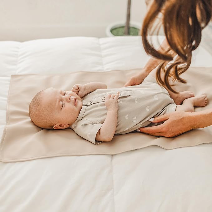 Konssy Faux Leather Baby Changing Mat 2 Pack, Waterproof, Wipeable & Portable - Image 3