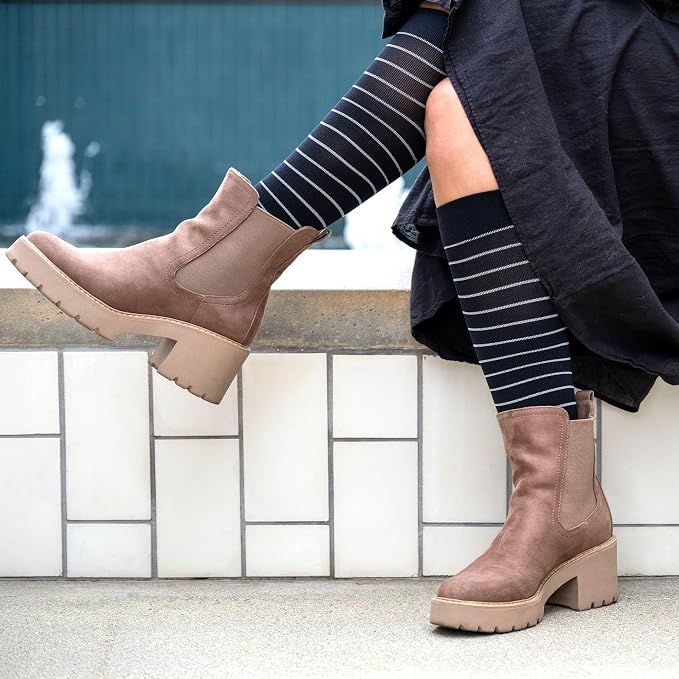 Medical Grade Compression Socks - Image 6